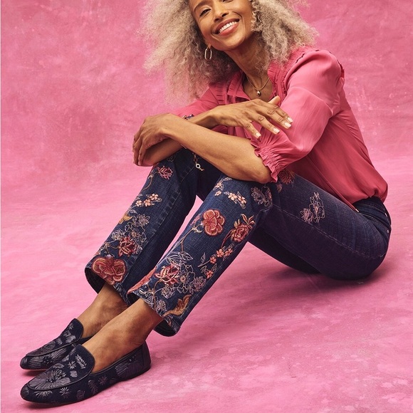 Chico's Denim - Chico's  Women's Girlfriend Blue Floral Embroidered Ankle Cropped Jeans Size 8R